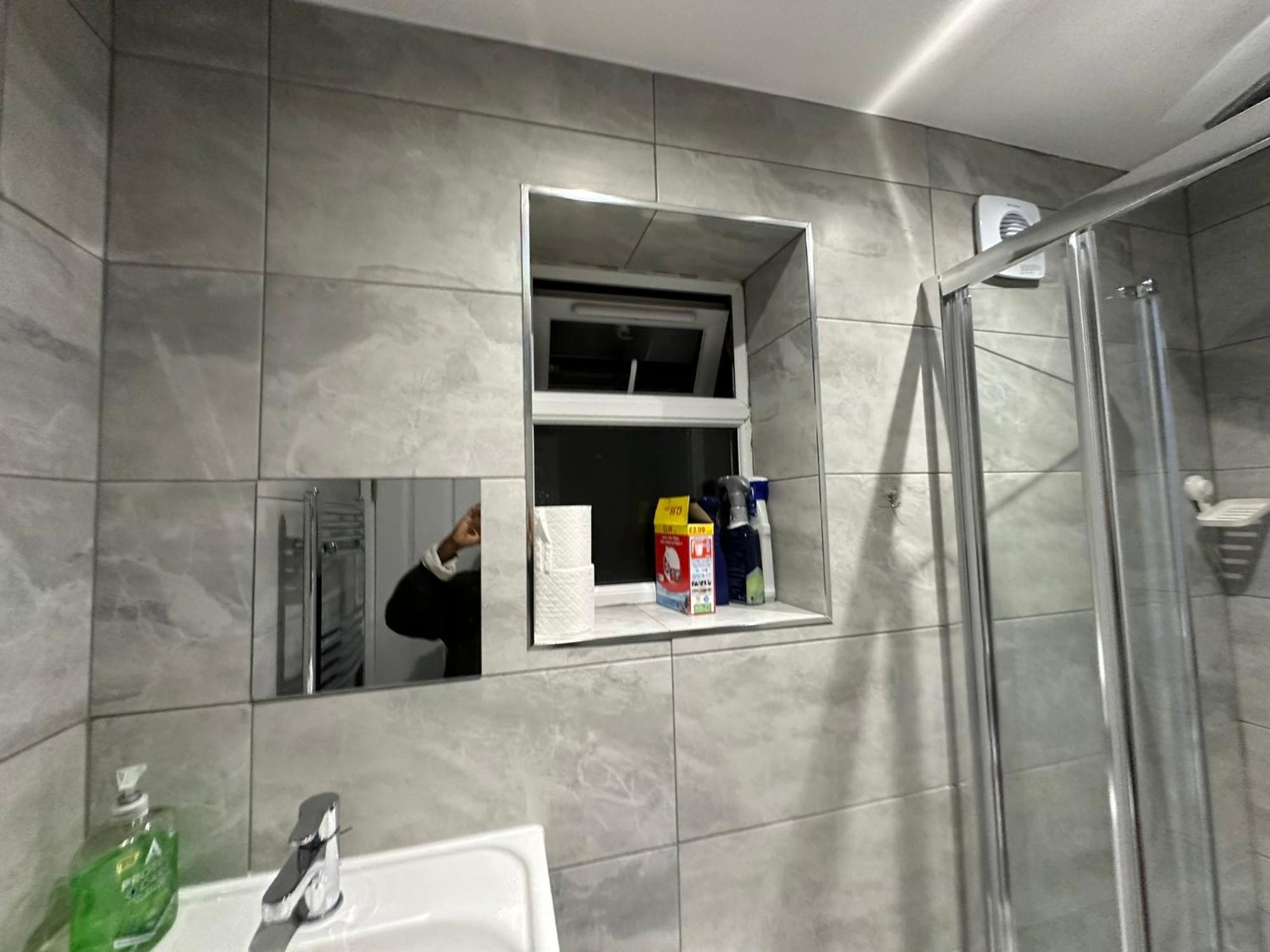 Luxury Ensuite 2Nd Studio Flat With Great Views In Keedonwood Road With Fully Own Bathroom Newly Added And Private Kitchenette Μπρόμλεϊ Εξωτερικό φωτογραφία